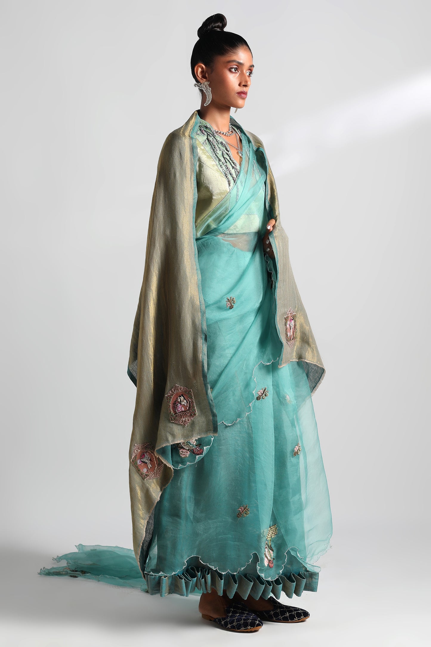 Elegant Nilgiris saree set with Chanderi blouse and Hummingbird pashmina stole for women