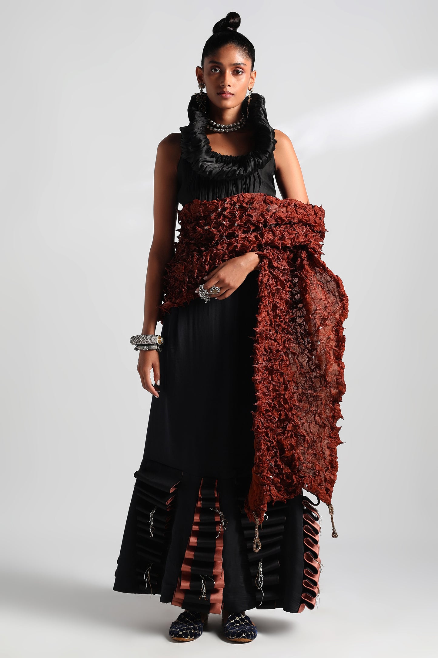 Wind crop top and skirt set with Lamp Chime skirt and Mulch stole, elegant design for women