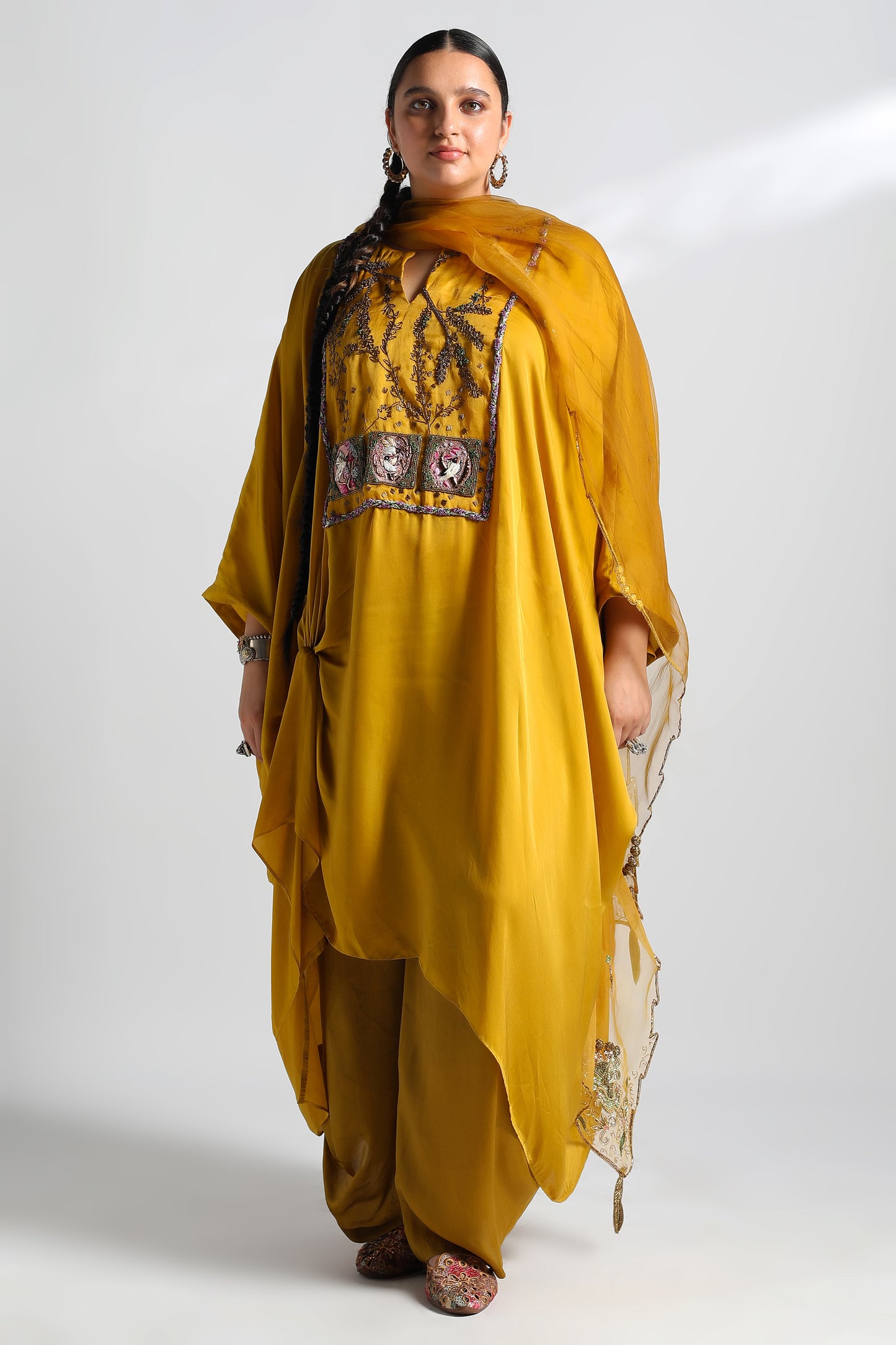 Elysian Jubba kurta dhoti set for women with metallic handwork and traditional Paro dupatta