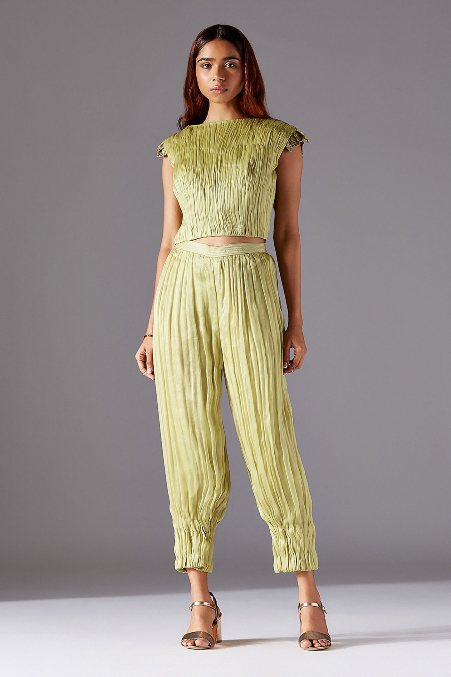 Stylish Pant and Top Set for Women - Handcrafted Jacobean Patterns