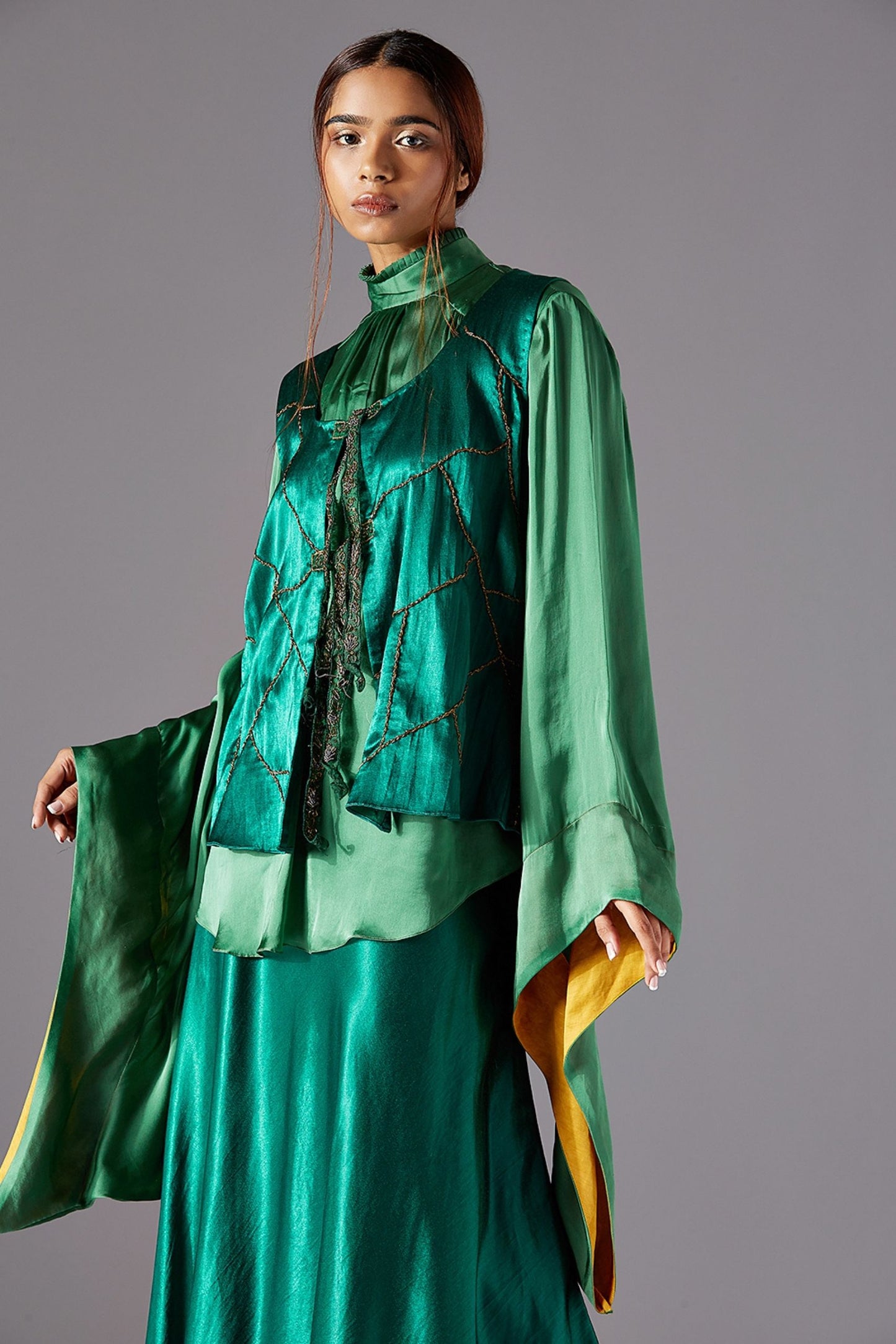 Kimono shirt and jacket skirt set, offering a chic and sophisticated look for women.
