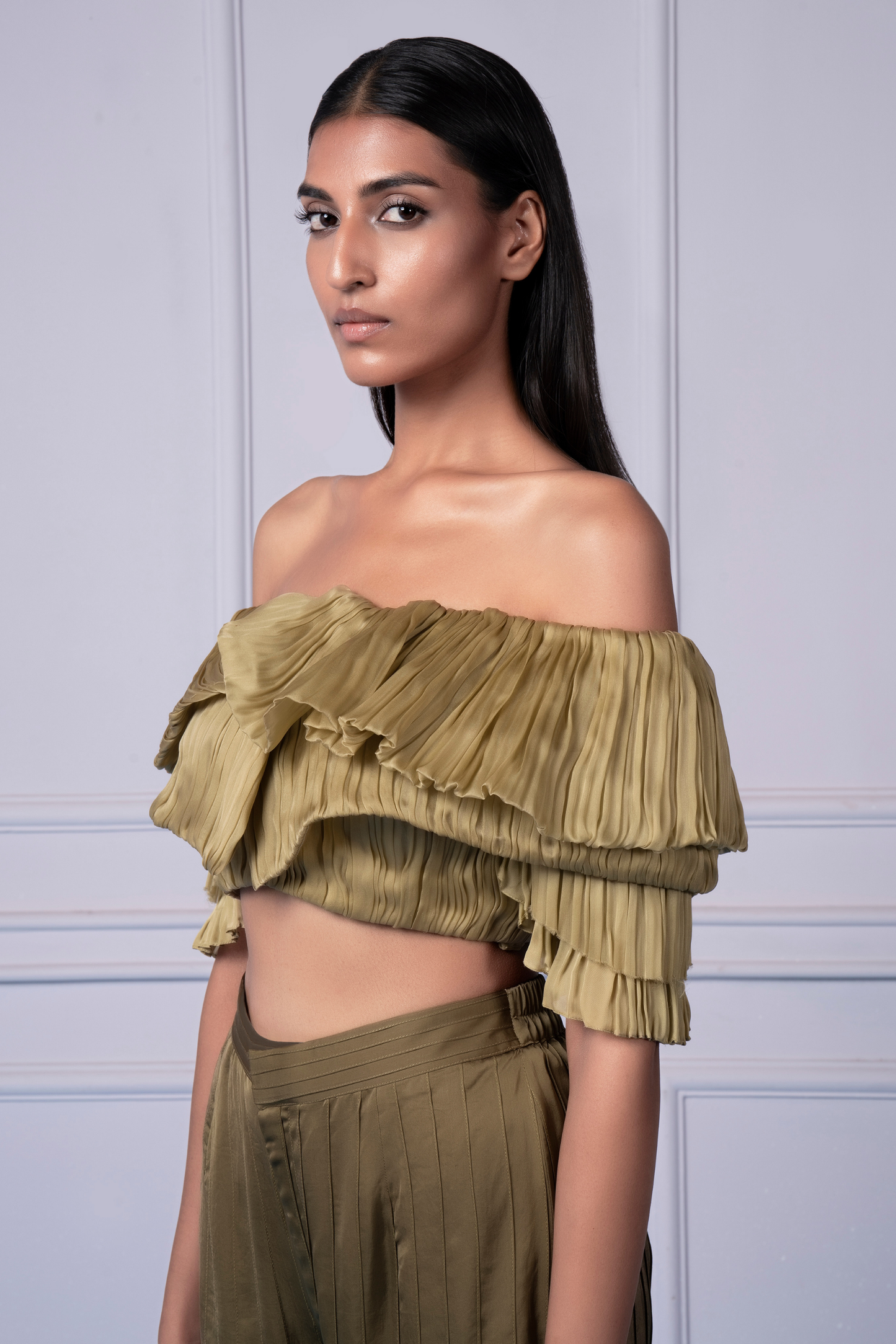Chic Gill Fungi off-shoulder crop top and pintuck pants set for women, perfect for stylish looks