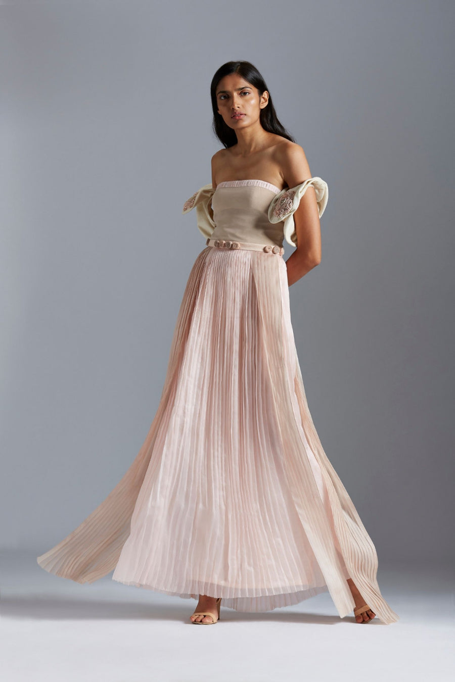 Pleated Tube Dress With Peruette Sleeves