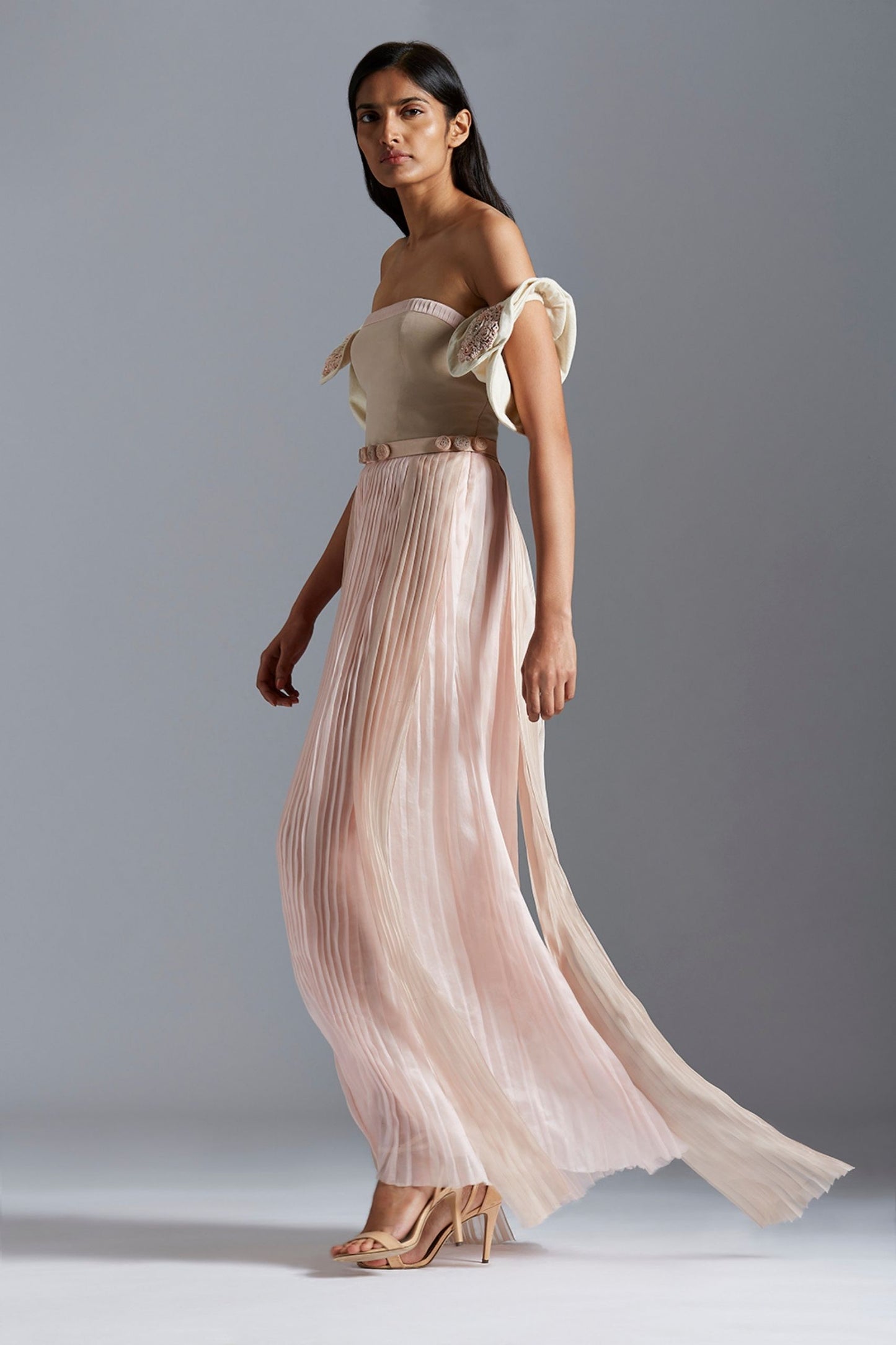 Pleated Tube Dress With Peruette Sleeves